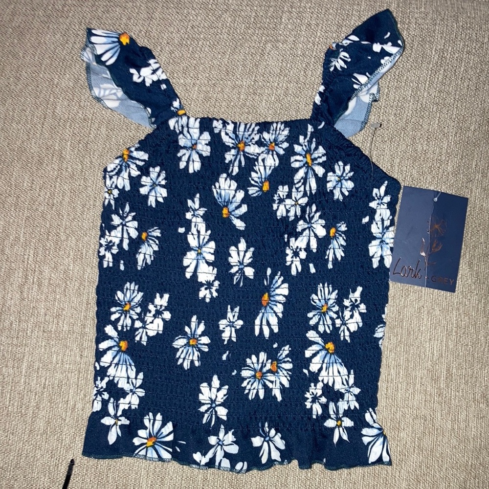 Lark+Grey flowered navy top.